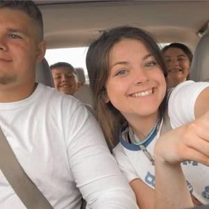 Meet your Posher, Chloe